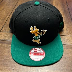 New Era 9Fifty Milwaukee Bucks SnapBack NWT
